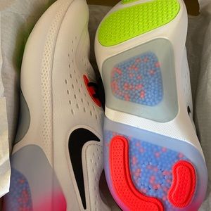 Woman’s Nike Joyride Dual Run 8.5